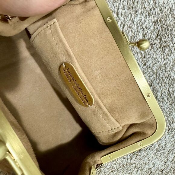 Vintage Style Real Hair-on Calfskin Floral Embossed Kisslock Clutch/Crossbody - Picture 15 of 16